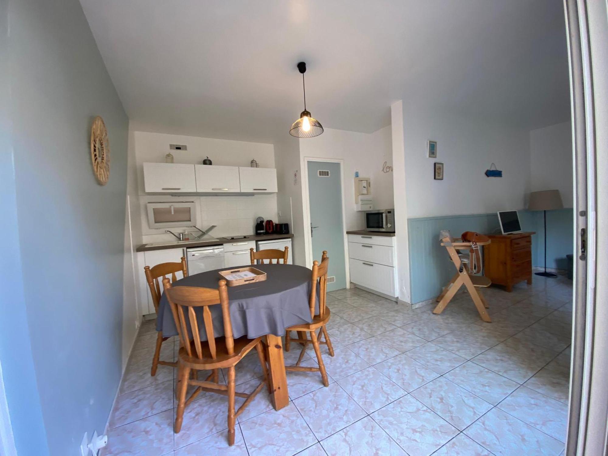 T2 Terrasse, Calme, Proche Mer Et Commodites Le Barcares Exterior photo